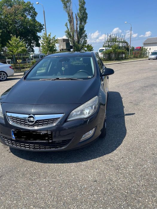 Opel Astra J Sport Tourer 1.7 110 CP