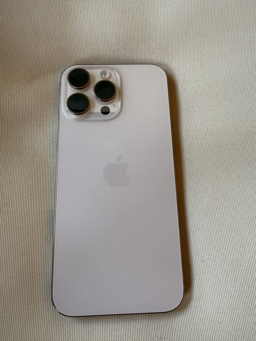 iPhone 16 Pro Max Desert Titanium 512GB impecabil