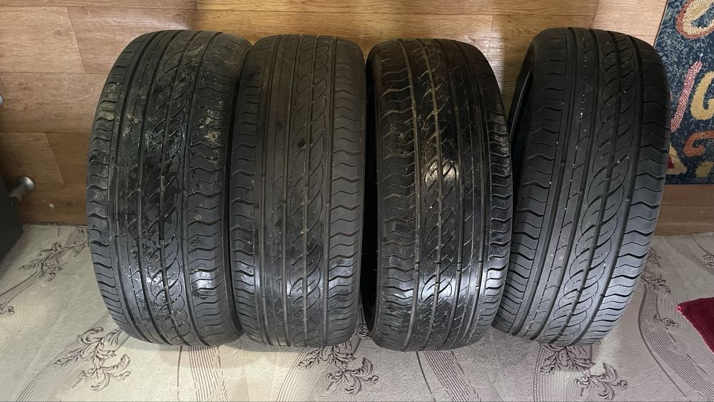 Продам комлект 215/55ZR17 летние