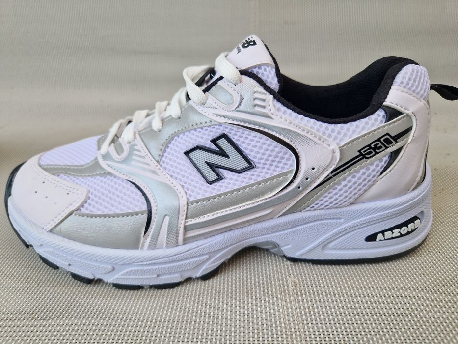New  Balance.  Маратонки