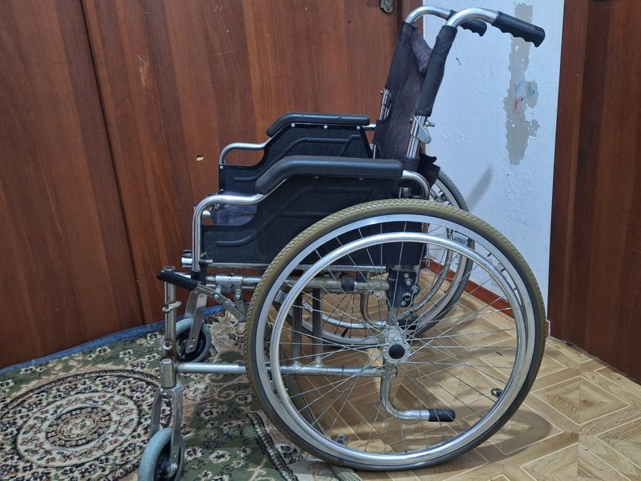 Инвалидная коляска