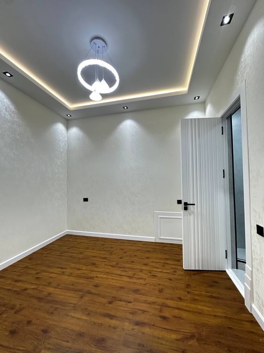 Uchaska sotiladi 1.65 Sotix 5 xona Sergeli Xonabod