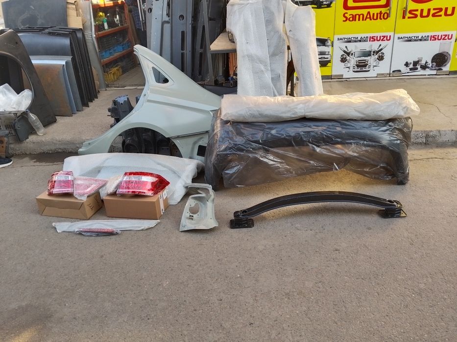 Lada Vesta bagaj ustop orqa krilo banfer  sotiladi