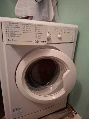 Стиральная машинка Indesit б/у