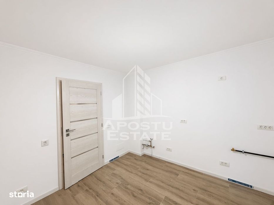 Apartament 3 camere de vanzare,decomandat,et.1Dambovita Nora,Timisoara