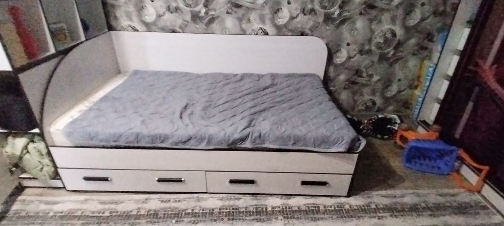Кровать на двоих с матрасом