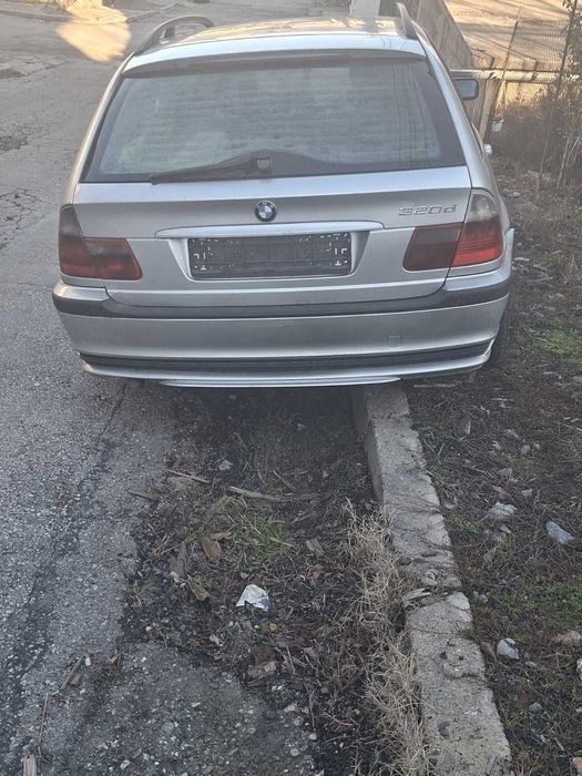 Автомобил на части