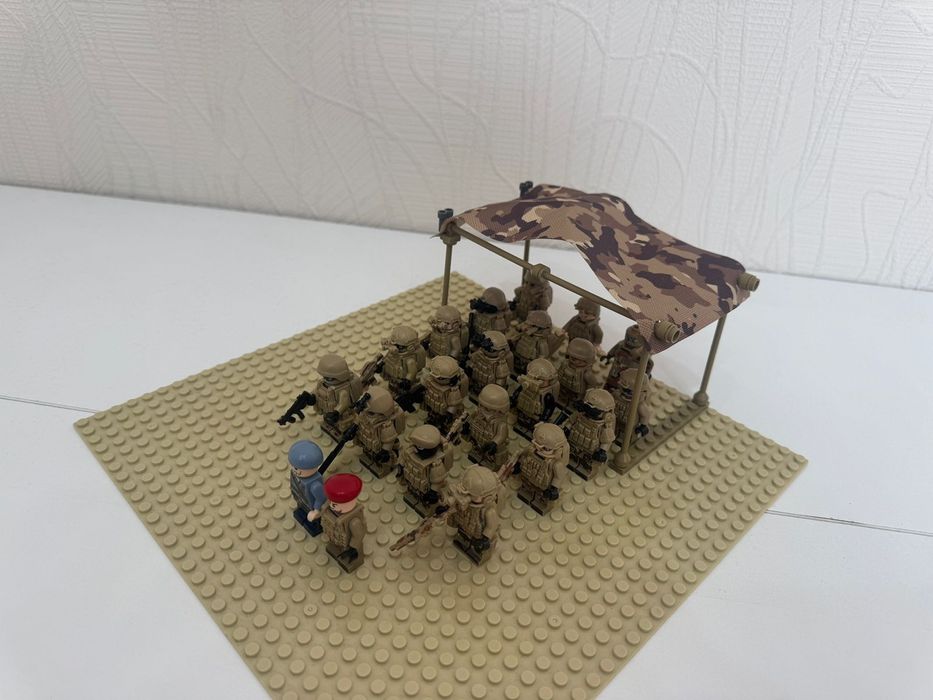 Лего солдатики с палаткой