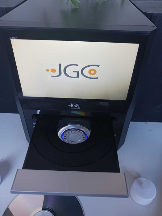 DVD, CD, MP3 ,USB  TV  Radio