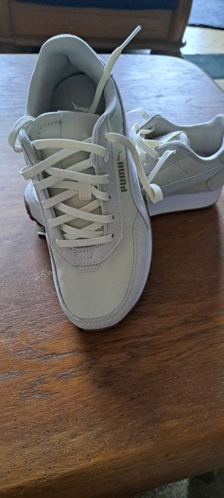 Продавам малатонки Puma