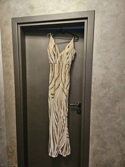 Официална рокля с пайети