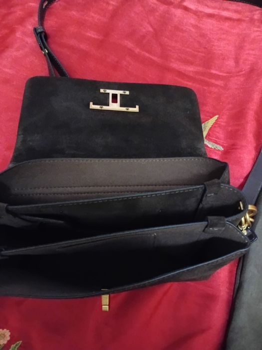 Продам натуральную замшевую сумку бренда TOD'S Италия