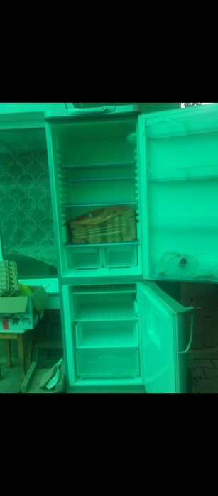 Холодильник Indesit
