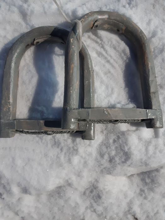 Үзенгі ағаш мойыл ағашынан жасалған