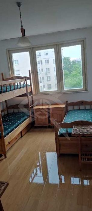 Дава се под наем Тристаен апартамент в Пловдив, Център - 120 кв.м за 498.27 € - Снимка #1