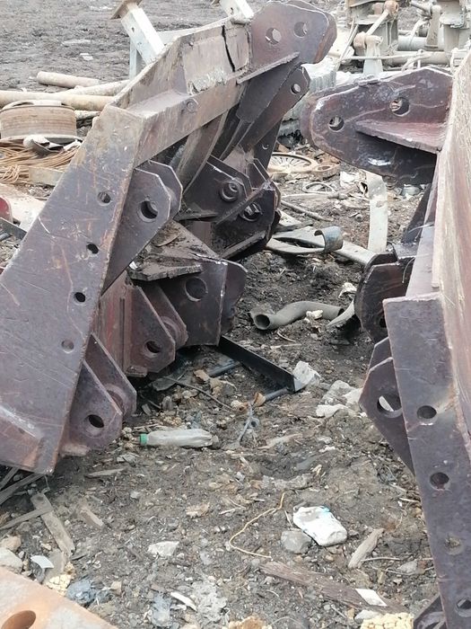 Лопата от К-700.