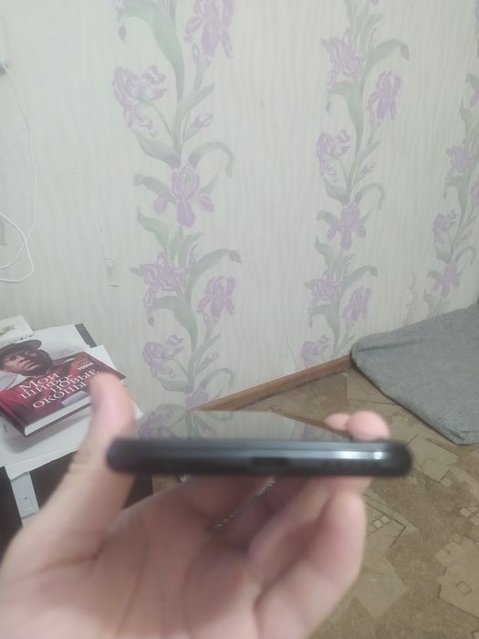 Продам xiaomi redmi note 7 4/128