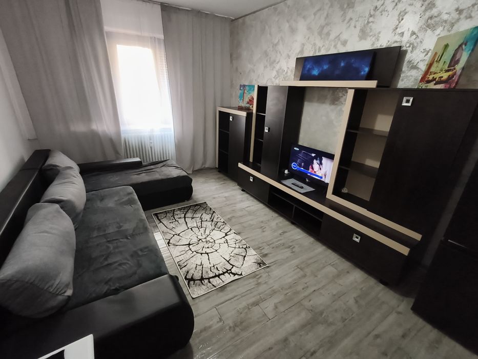 Închiriez camera camin stil garsoniera