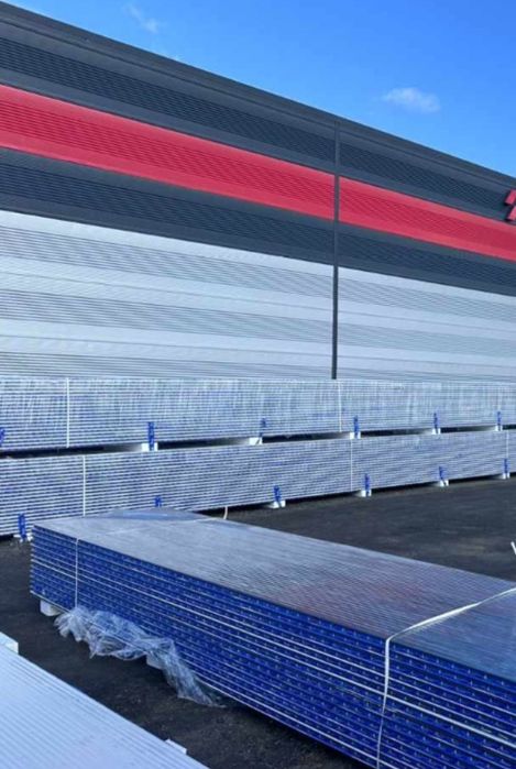 Panouri sandwich termoizolante Acoperis / Perete din stoc