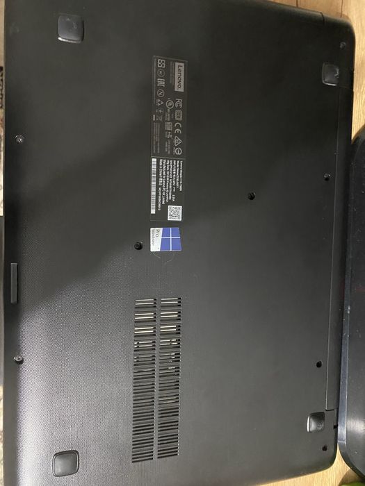Ноутбук lenovo.