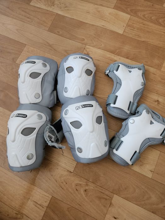 Продам ролики выдвижные для девочки