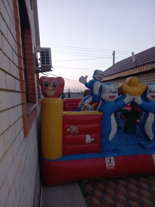 Продам детский надувной батут, мини-городок.