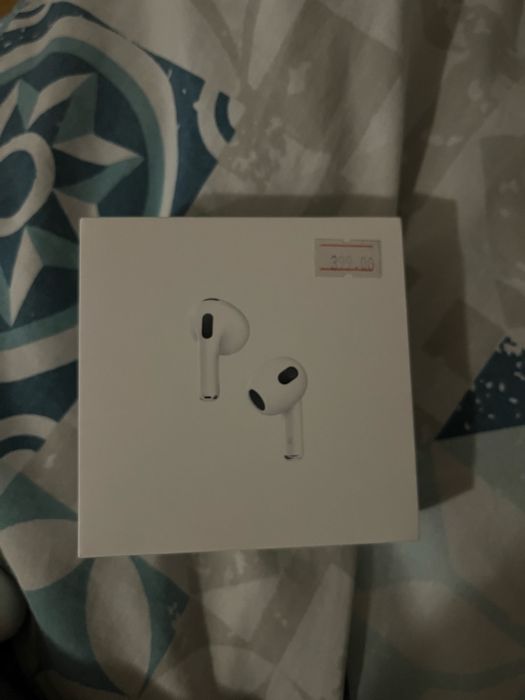 AirPods (3rd genration]