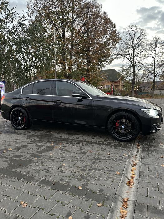 BMW Seria 3. F30. 2 Butoane. Luxury Line. Negociabil