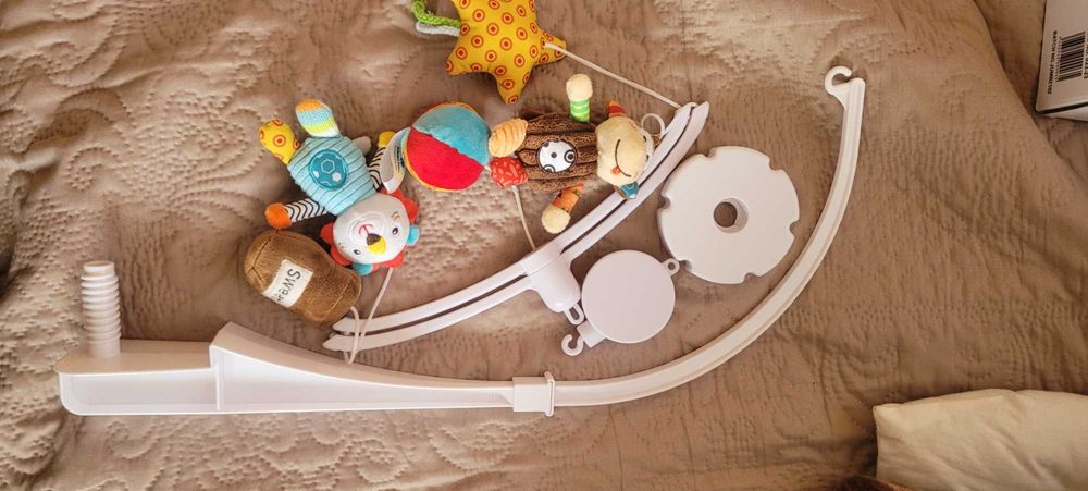 Активни гимнастики за бебета и въртележка