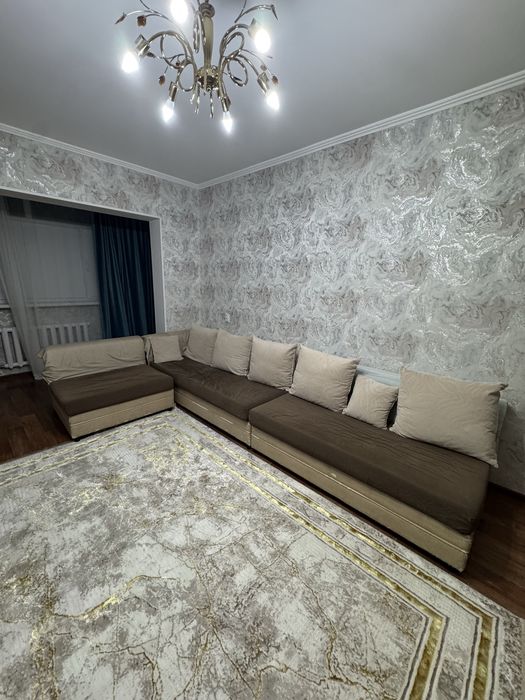 Большой угловой диван 3,7 м — 80 000 ₸