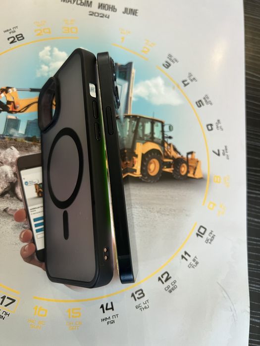 Продается срочно Iphone 13