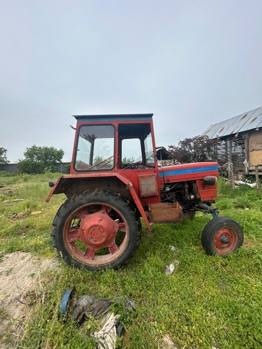 Vand tractor U445 cu plug