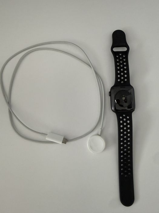 Apple Watch SE 44mm Nike Edition