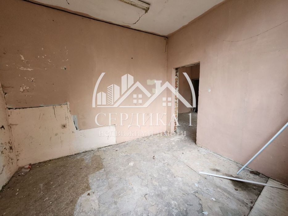 Продава се Тристаен апартамент в София, Люлин 8 - 65 кв.м за 954 €/кв.м - Снимка #1