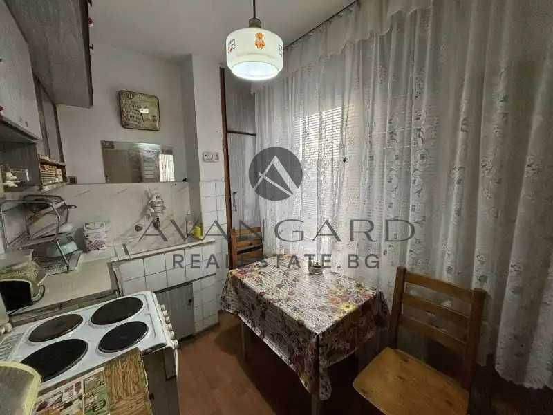 Продава се Тристаен апартамент в Пловдив, Център - 100 кв.м за 1530 €/кв.м - Снимка #4