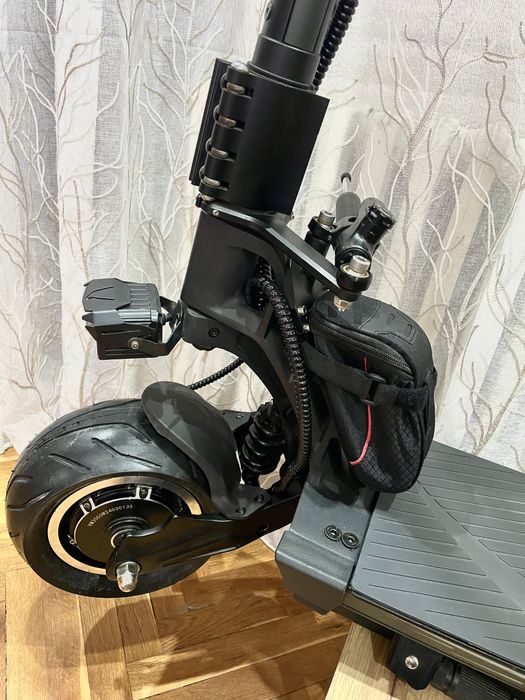 Yume hawk pro  Ел.Тротинетка