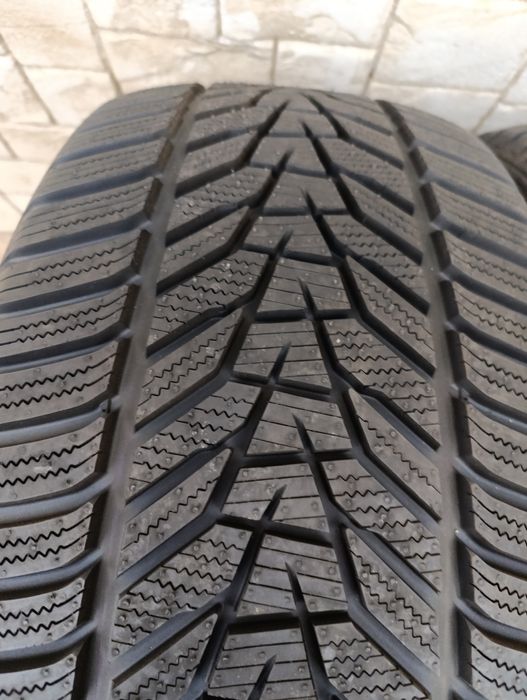 Зимни гуми Hankook 285/45/19 Winter Icept evo 3