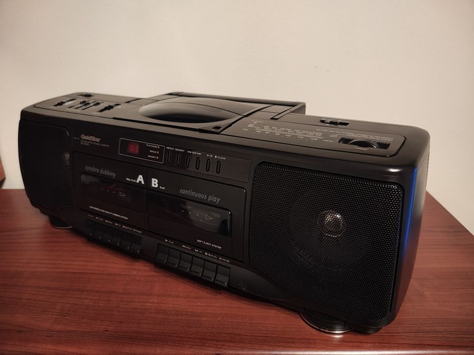 Radiocasetofon  cu  CD Godstar
