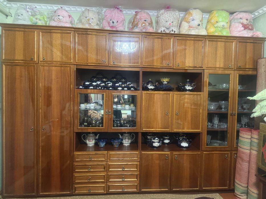 Продам стенка производства руминия