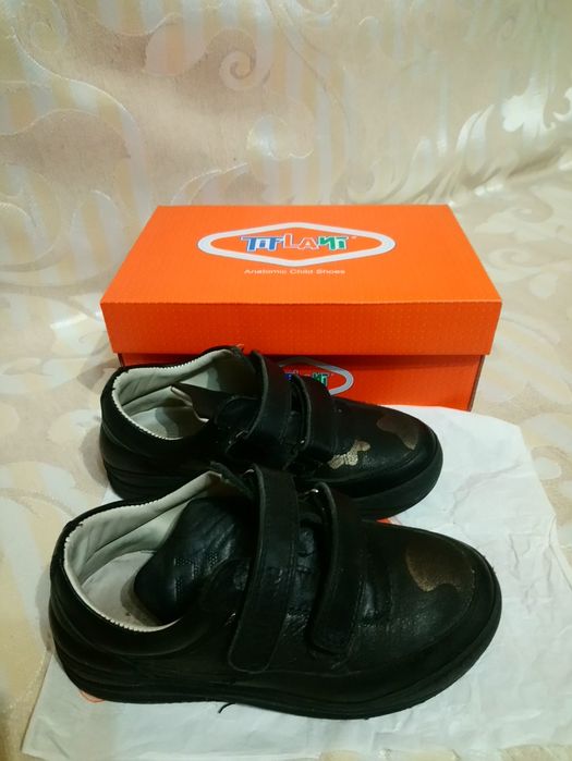 Продам полуботинки для мальчика школьные