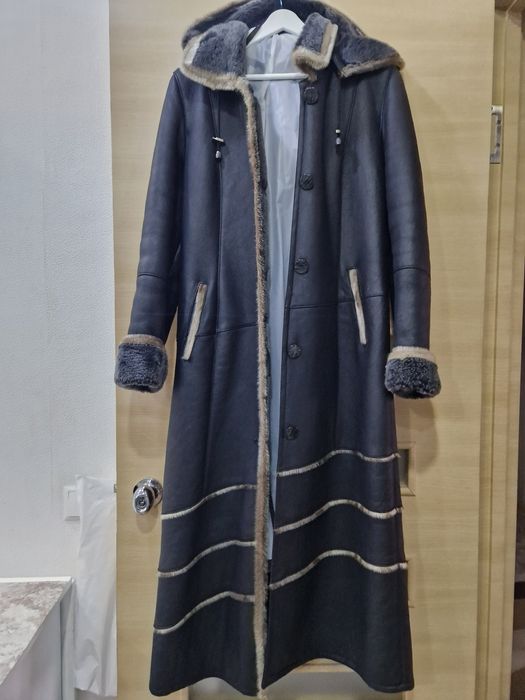 Продаю дублёнку, полностью натуралка, не носила, р 40-44, цена 5 тыс,