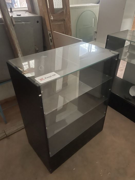 Витрина стекло продается