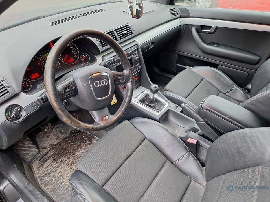 Dezmembrez AUDI A4 III 8EC, B7 2006 2.0 TDI BPW 103KW|140HP