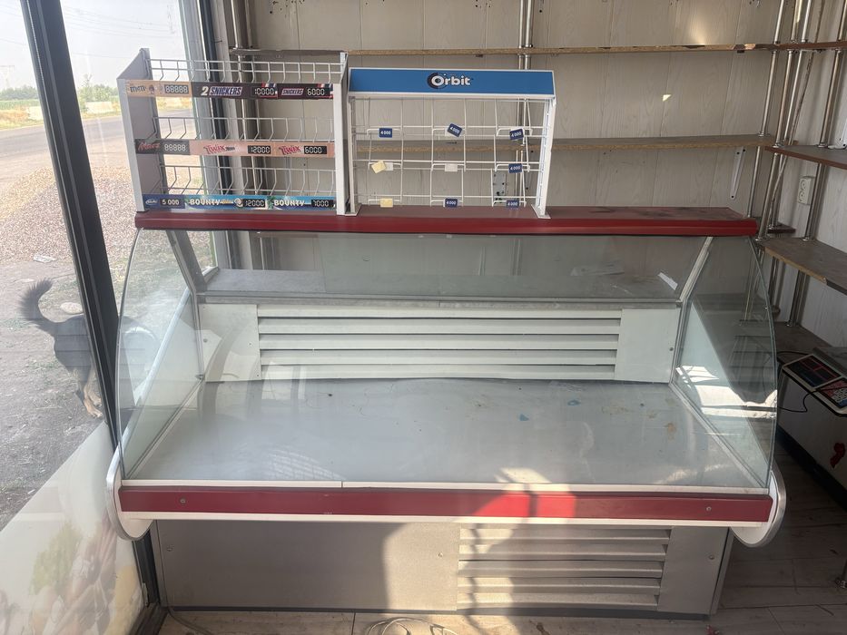 Витрина холодильник сотлад 300$ кам ишлатилган