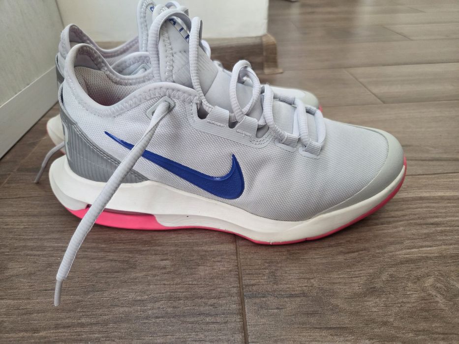 Маратонки NIKE  36,5, 23 см стелка
