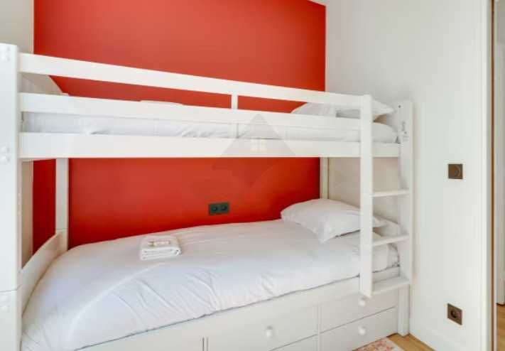 Дава се под наем Четиристаен апартамент в Пловдив, Център - 88 кв.м за 204 € - Снимка #2