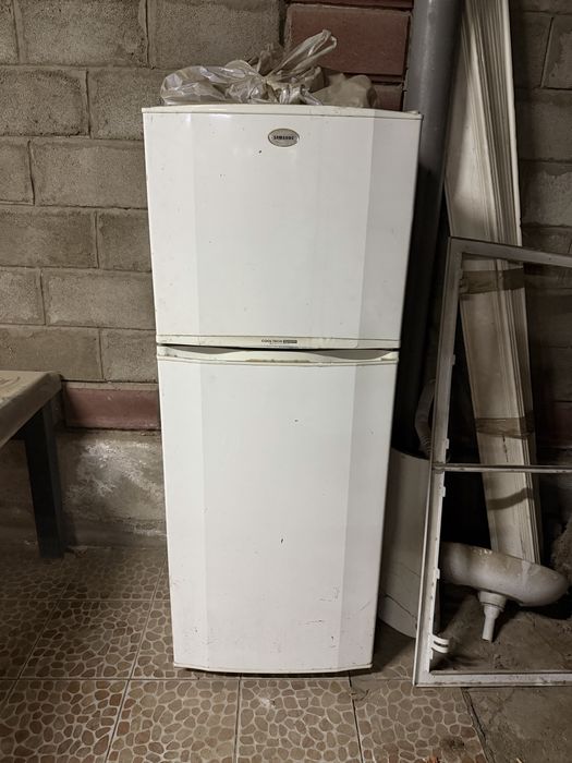 Холодильник samsung