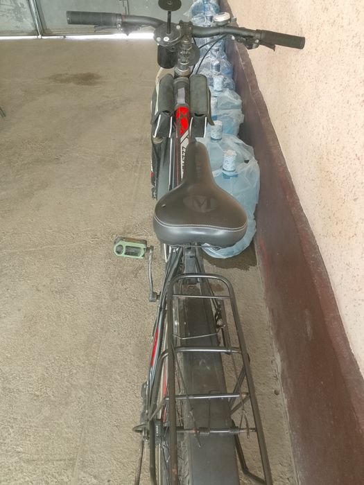 Veloseped sotiladi narxi 800 ming som
26 razmer holati yahshi 
+998