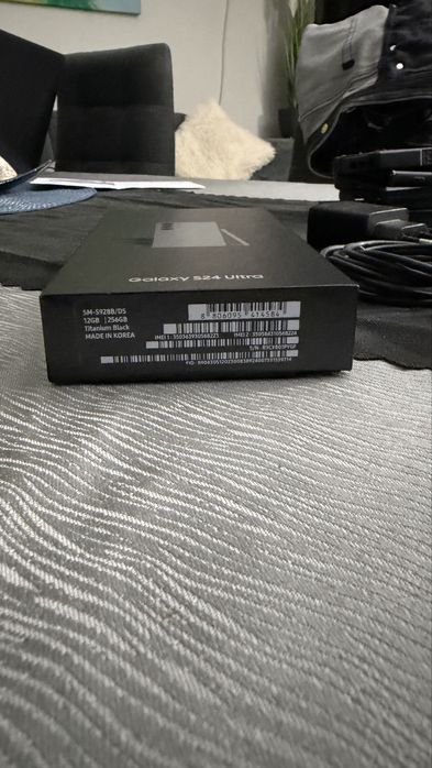 Samsung Galaxy S24 Ultra 256GB Titanium Black• Като нов • Гаранция • Пълен комплект + калъфи . БЕЗ БАРТЕРИ