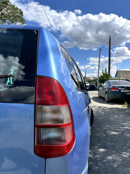 Продам Мицубиси спейс стар